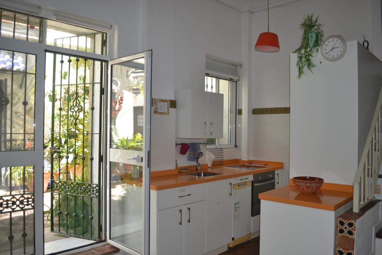 Charming House In Triana,best View From Patio Casa de Férias Sevilha
