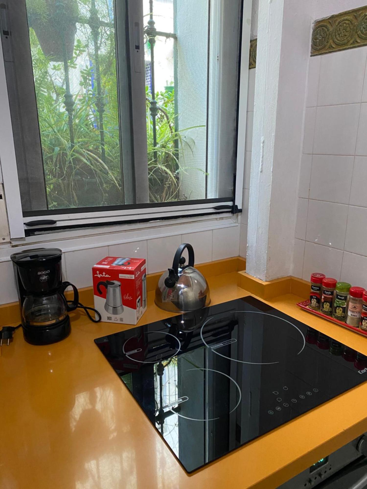 Charming House In Triana,best View From Patio Sevilla